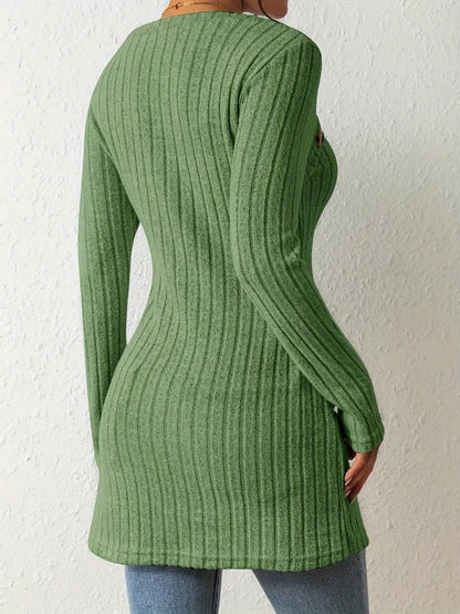 Julia™ | Asymmetrisk Ribbad Blus – Elegans och Komfort i Ett