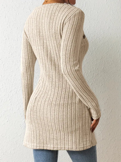 Julia™ | Asymmetrisk Ribbad Blus – Elegans och Komfort i Ett