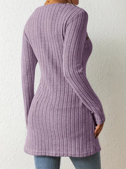 Julia™ | Asymmetrisk Ribbad Blus – Elegans och Komfort i Ett